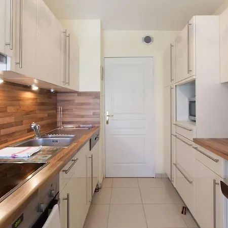 Two Bedroom With Terrace In New Secure Building Near Palais And Beaches 515 *