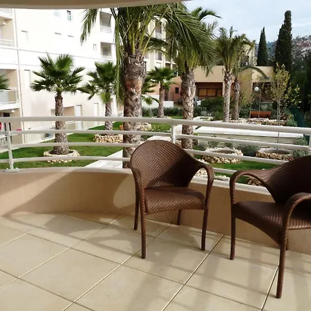 Apartment Terrace Apartment: Near Palais And Beaches *